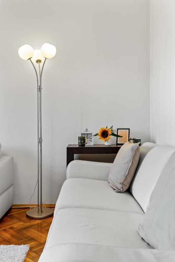 City Vibes Apartment Bukarest Exterior foto